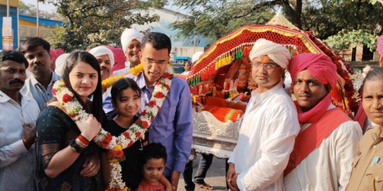 श्री सिद्धेश्वर यात्रेनिमित्त पालखी व सातही नंदी ध्वजांचे विधिवत पूजन….