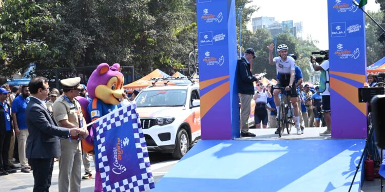 बजाज पुणे ग्रँड टूर २०२६ : प्रोलॉग स्पर्धेने दाखवून दिली भव्यतेची चुणूक; मंगळवारपासून सुरू होणाऱ्या स्पर्धेत ३५ देशांतील २८ संघांत विजेतेपदासाठी चुरस