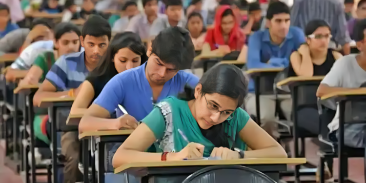 TET साठी आता 93 गुणांचा निकष का? विद्यार्थ्यांचा खडा सवाल