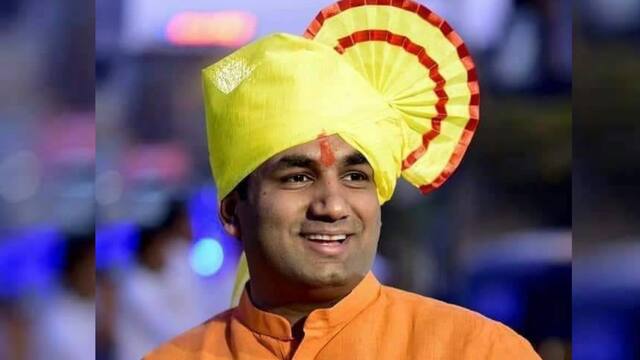 प्रभाग चलो अभियानातून आमदार देवेंद्र कोठे यांचा थेट बूथ स्तरावरील कार्यकर्त्यांची संवाद