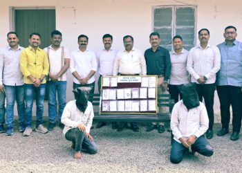 सोलापूर ग्रामीण पोलिसांनी घरफोडीच्या 10 गुन्ह्यांचा केला उलगडा , चार आरोपींना केली अटक