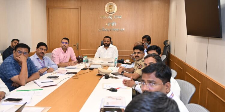 श्री विठ्ठल रुक्मिणी मंदिर परिसर विकास व वाणिज्य संकुल आराखडा भविष्यकाळाचा विचार करुन व्यापक स्वरुपात करावा : ग्रामविकास मंत्री जयकुमार गोरे