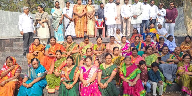 नूतन महापौर विनायक कोंड्याल यांची डॉ. बाबासाहेब आंबेडकर उद्यानास भेट.