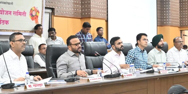 सोलापूर जिल्ह्याचा 1144 कोटींचा आराखडा डीपीडीसी मध्ये मंजूर