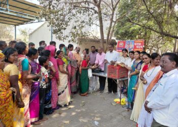 महाशिवरात्रीनिमित्त गरजू व निराधार बांधवांना फराळ वाटप; भक्ती आणि सेवेचा सुंदर संगम