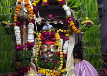 २० किलोच्या वेशभूषेत पूरवंतांनी साकारला रुद्रावतार