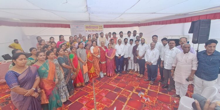 सोलापुरातील उद्योग वर्धिनी संस्थेच्या वतीने नूतन महापौरव नगरसेवकांचा करण्यात आला सत्कार