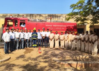 प्रात्यक्षिका द्वारे राष्ट्रीय विज्ञान दिवस साजरा