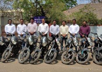 सोलापूर शहर गुन्हे शाखेची मोठी कारवाई; १५ मोटारसायकलींसह सराईत चोर जेरबंद