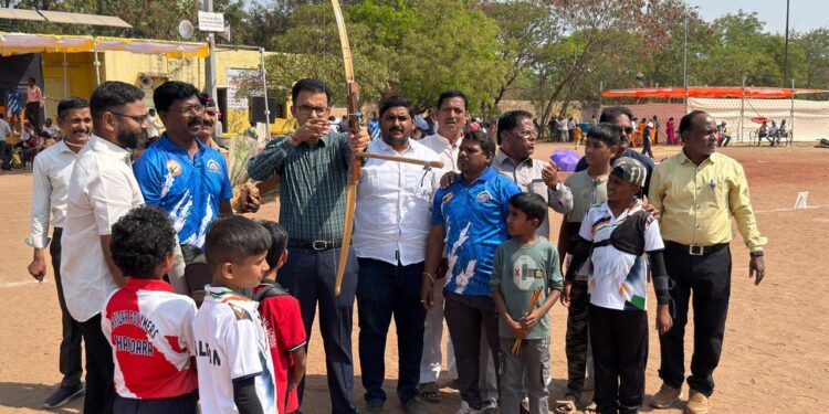 सोलापुरात राज्यस्तरीय धनुर्विद्या स्पर्धेचे थाटात उद्घाटन      