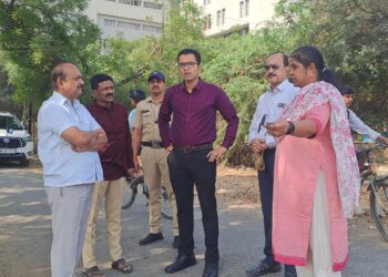 नाल्याच्या कामाची आयुक्तांकडून पाहणी; पावसाळ्यापूर्वी कामे पूर्ण करण्याचे आदेश