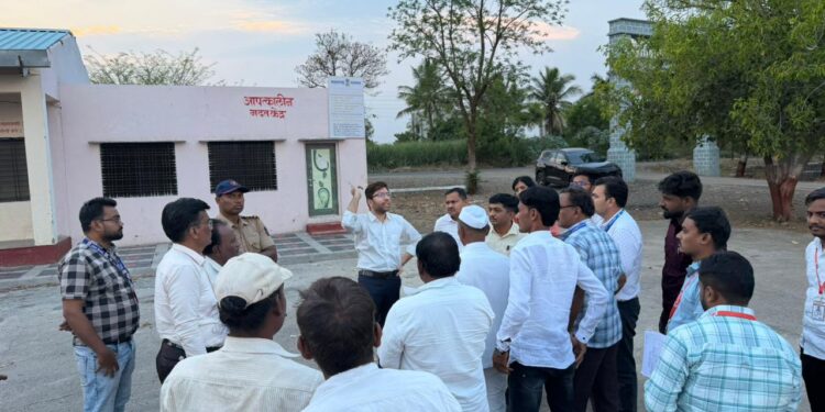 आषाढी यात्रेत पालखी मार्गावरील वारकरी यांना सुविधा देणे साठी दक्ष रहा