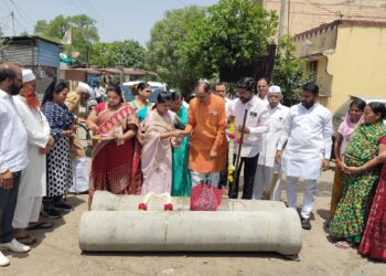 जुनी लक्ष्मी चाळ येथे ड्रेनेज लाईन कामाचा शुभारंभ