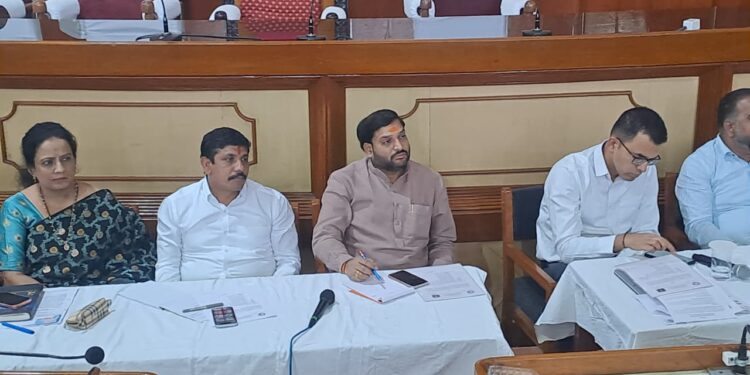 सोलापूर शहरातील नोटरी द्वारे झालेले व्यवहार… महापौरांनी घेतली महत्त्वाची बैठक