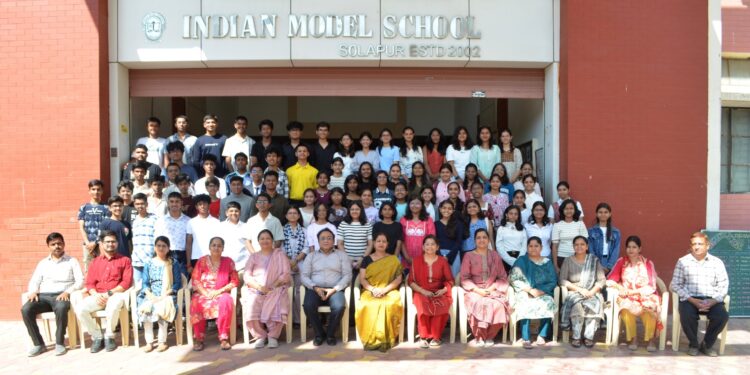 सलग १४ वर्षे १००% निकाल – इंडियन मॉडेल स्कूलची परंपरा कायम!