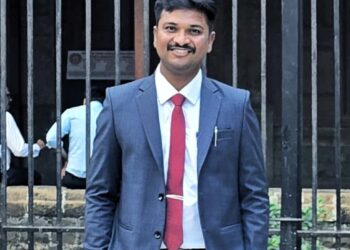 संघर्षातून शिखर गाठलं! सोलापूरच्या प्रथमेश शिंदेंची राज्यात दुसरी रँक