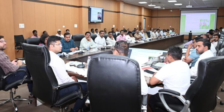 आषाढी वारी 2026 यशस्वी होण्यासाठी सर्व शासकीय विभागांनी समन्वय ठेवून कामे करावीत – जिल्हाधिकारी एस. कार्तिकेयन