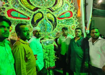 सोलापुरात इस्माईल कुरेशी यांच्या ‘अजगर अली पंजा’ची सर्वत्र चर्चा; मोहरम मिरवणुकीचे ठरले मुख्य आकर्षण