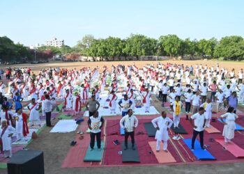 आंतरराष्ट्रीय १२ वा योग दिन उत्साहात साजरा; निरोगी वृद्धत्वासाठी योग आवश्यक