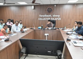 जिल्ह्यातील सर्व आशा वर्कर,आरोग्य सेवक आणि सेविका यांना पीसीपीएनडीटी कायद्याचे प्रशिक्षण द्यावे – जिल्हाधिकारी एस. कार्तीकेयन