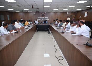 घर भेट दरम्यान नागरिकांनी बीएलओ ना घरातील व्यक्तींची माहिती देऊन सहकार्य करावे – जिल्हाधिकारी एस. कार्तीकेयन