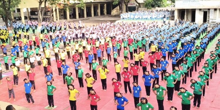 पी.एस.व्ही ट्रस्ट श्राविका संस्थेत आंतरराष्ट्रीय योग दिन उत्साहात साजरा