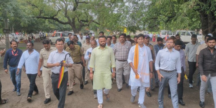 पालकमंत्री जयकुमार गोरे यांची वाखरी व पंढरपुरात सुविधांची पाहणी