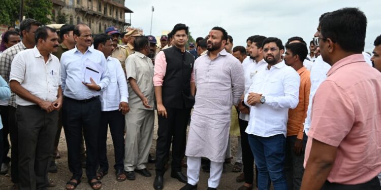 चंद्रभागा वाळवंट स्वच्छतेसाठी विशेष मोहीम, 50 स्वतंत्र कर्मचाऱ्यांची नियुक्ती – पालकमंत्री जयकुमार गोरे