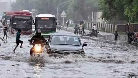 पुण्यात पावसाचा चौकार आणि षटकार..!