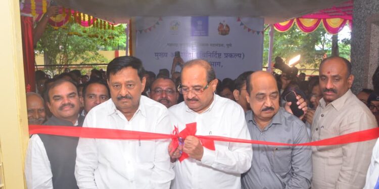 सोलापूर येथे महाराष्ट्र कृष्णा खोरे विकास महामंडळाच्या मुख्य अभियंता कार्यालयाचे उद्घाटन