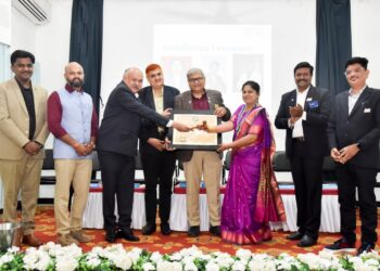 रोटरी क्लब ऑफ सोलापूर नॉर्थ व रोटरी सॅटेलाईट क्लब ऑफ सोलापूर नॉर्थचा संयुक्त पदग्रहण सोहळा दिमाखात संपन्न