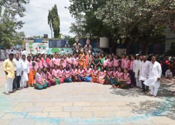 राज मेमोरियल इंग्लिश स्कूल मध्ये आषाढी एकादशी विठू माऊलच्या जयघोषात व भक्तीमय वातावरण साजरी