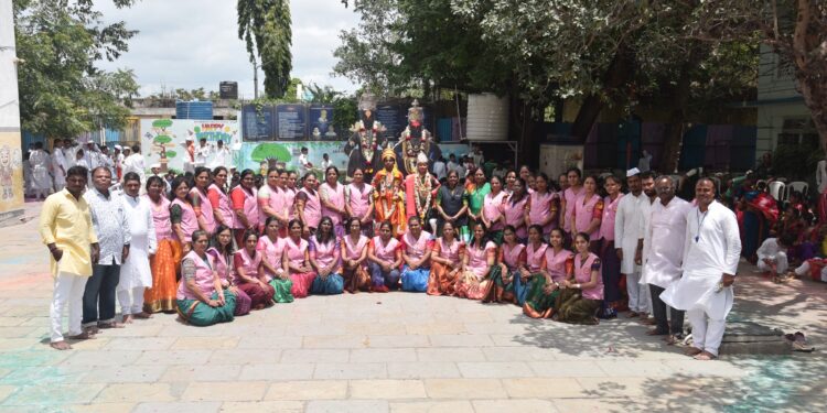 राज मेमोरियल इंग्लिश स्कूल मध्ये आषाढी एकादशी विठू माऊलच्या जयघोषात व भक्तीमय वातावरण साजरी