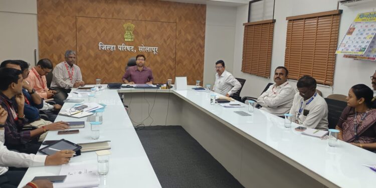जिल्ह्यातील शैक्षणिक गुणवत्ता उंचावण्यासाठी सर्वांनी समन्वयाने काम करावे : मुख्य कार्यकारी अधिकारी कुशल जैन