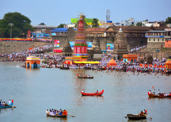 आषाढी वारीसाठी आपत्कालीन यंत्रणा सज्ज: १८० आपदा मित्र, १७ बोटी तैनात