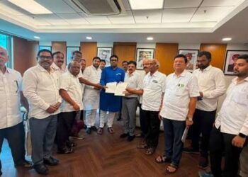 जीआय मानांकनप्राप्त सोलापूरचे चादर आणि टॉवेल महाराष्ट्र शासनाने खरेदी करण्याच्या आमदार देवेंद्र कोठे यांच्या मागणीला शासनाचा सकारात्मक प्रतिसाद