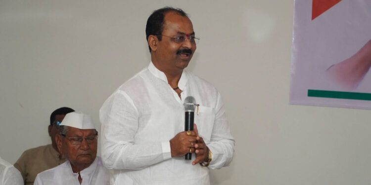 आमदार राजेंद्र राऊत यांचा भव्य नागरी सत्कार व सोलापूरकरांचा ९ ऑगस्टला निगडी येथे स्नेहमेळावा