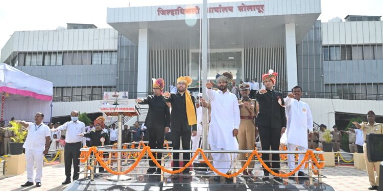 जलसंधारण अभियानाच्या माध्यमातून जलसमृद्ध महाराष्ट्र घडविण्यासाठी सोलापूरकरांनी सक्रिय सहभाग घ्यावा-पालकमंत्री जयकुमार गोरे