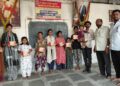 ज्यांच्या नशिबी सण नव्हता, त्यांच्या चेहऱ्यावर आस्थेने फुलवले हास्य!नागपंचमीनिमित्त आस्था रोटी बँकेकडून २०० निराधार व गरजू महिलांना स्नेहभेट