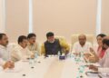 जळगावच्या औद्योगिक विकासाला गती द्या; प्रलंबित प्रश्न व नवीन प्रकल्प कालबद्ध पद्धतीने पूर्ण करा – उदय सामंत