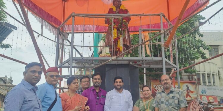 लोकमान्य बाळ गंगाधर टिळकांना महापालिकेकडून विनम्र अभिवादन