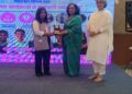 ध्येयप्राप्ती पुरस्काराने सोलापूरच्या गौरी प्रसाद जोशींचा सन्मान; अभिनेत्री इरावती लागू यांच्या हस्ते गौरव