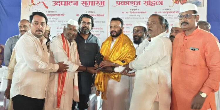 वारकरी मंडळाच्या वतीने आषाढी वारीच्या सेवेसाठी पालकमंत्री जयकुमार गोरे यांचा सत्कार