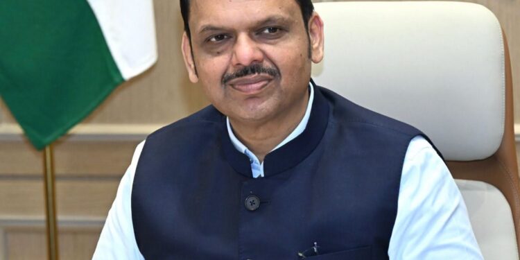कॅबिनेट बैठकीत चार मोठे निर्णय, सोलापूरकरांसाठी मुख्यमंत्री फडणवीस यांची मोठी घोषणा