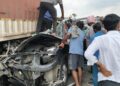 पुणे-सोलापूर महामार्गावर भीषण अपघात; कारची कंटेनरला जोरदार धडक, एकाचा मृत्यू