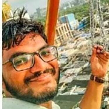 फलटण उपजिल्हा रुग्णालय पुन्हा चर्चेत…डॉ. राजेश रुपनवर यांनी गळफास घेऊन केली आत्महत्या.