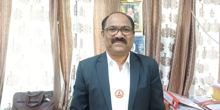 प्रा. डॉ. विकास बाबुराव पाटील यांना महाराष्ट्र शासनाचा जे. पी. नाईक आदर्श राज्य शिक्षक पुरस्कार जाहीर..