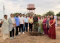 निमा संघटना, हरित धारा ग्रुपकडून बीबी दारफळ येथे वृक्षारोपण