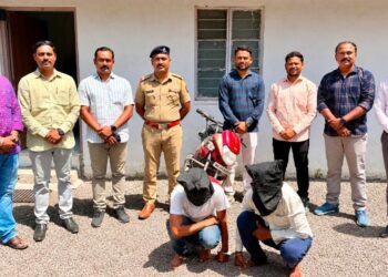 दक्षिण सोलापूर तालुक्यातील दोन घरफोडीचे गुन्हे ग्रामीण पोलिसांनी उघड करून दोन आरोपींना मुद्देमालासह केली अटक
