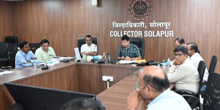 रे नगर येथे लाभार्थी वास्तव्यास येण्यासाठी असलेल्या अडचणी सोडवल्या जाणार – जिल्हाधिकारी एस. कार्तिकेयन